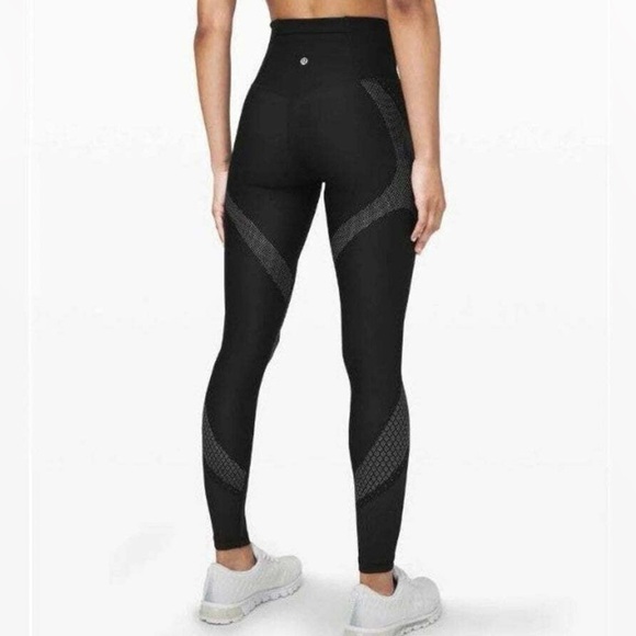 lululemon athletica Pants - Lululemon size 4 Mapped Out Black Gray Glacier High-Rise Leggings Tights 28"